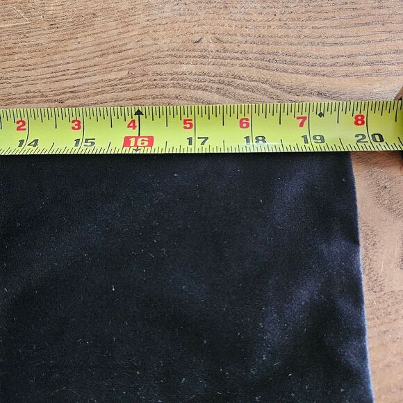 Set of 2 Black Velvet Pillow Covers 19.5″ | Soft Zippered Accent Pillows NEW - Picture 9 of 9